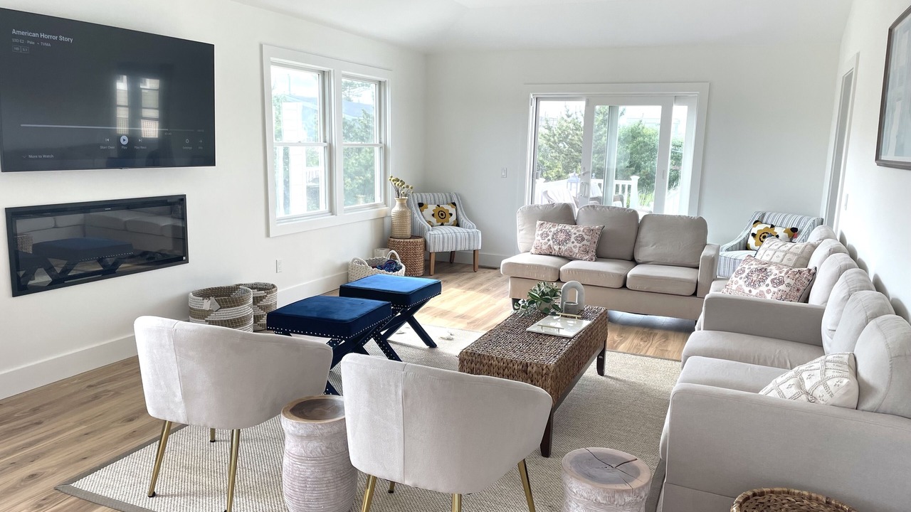 Photo of Livingroom in West Hampton Dunes