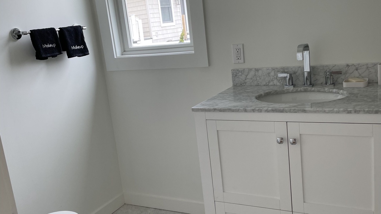 Photo of Bathroom in West Hampton Dunes