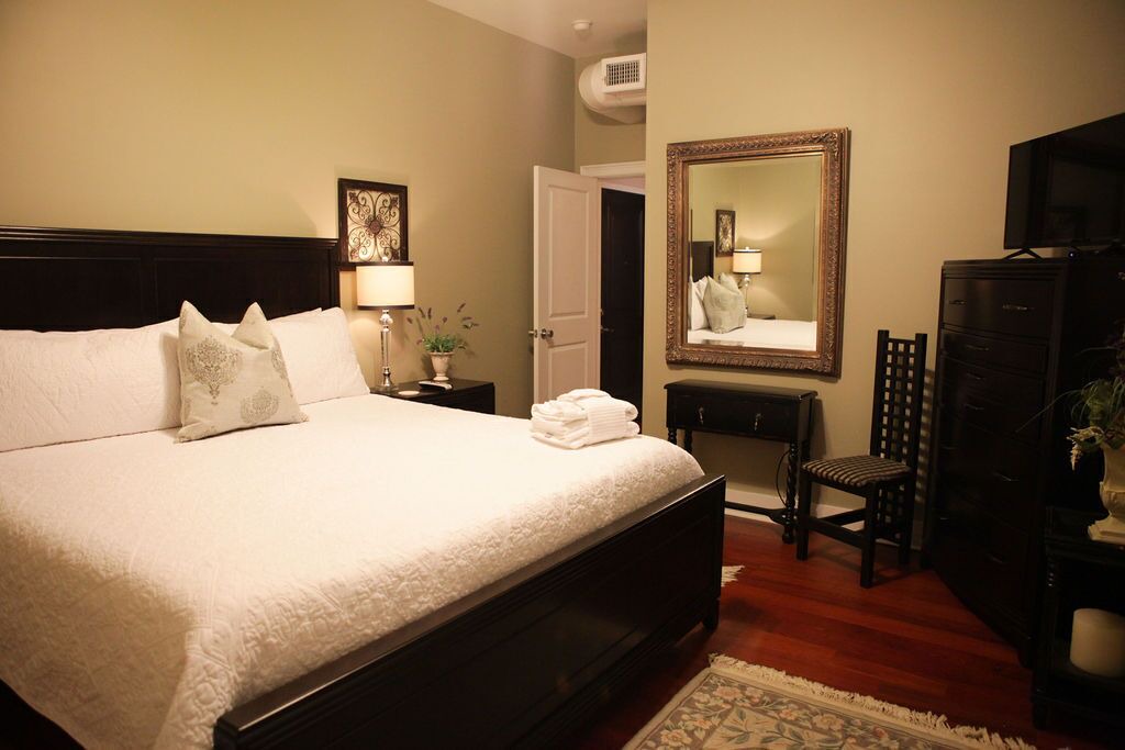 Photo of Bedroom in Historic District - North