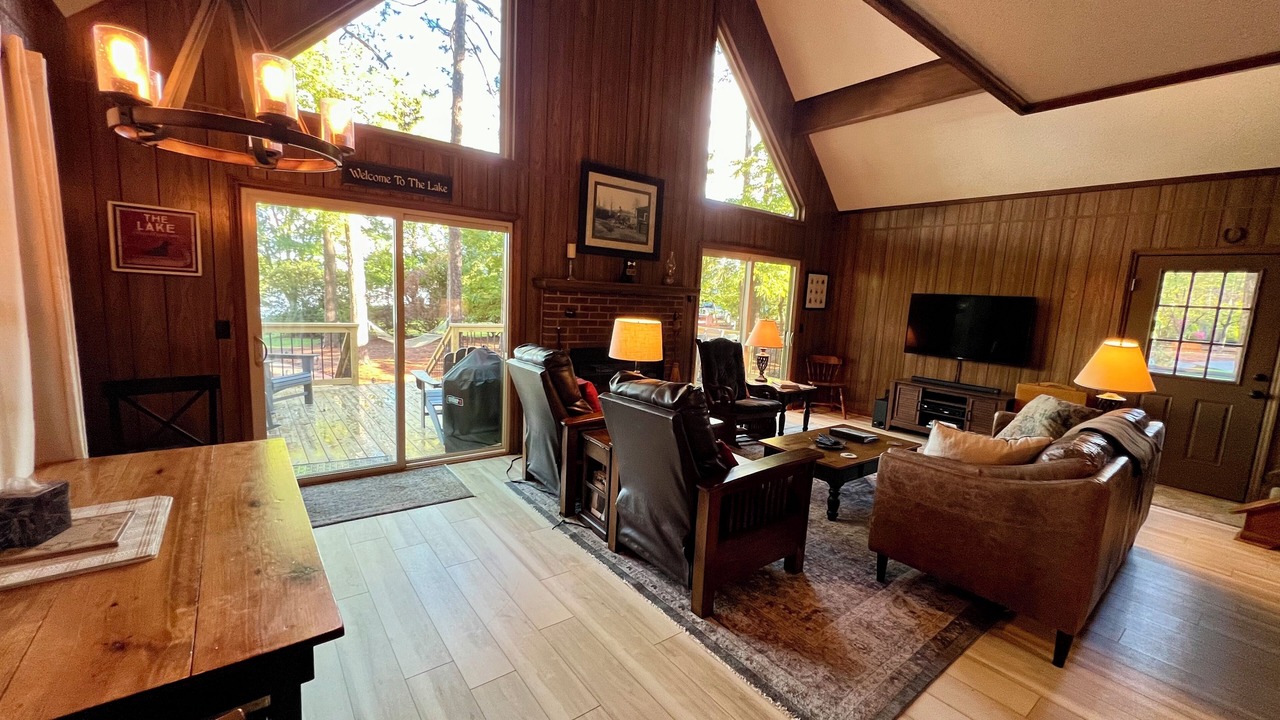 Photo of Bedroom in Seven Lakes