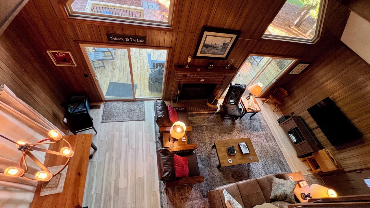 Photo of Bedroom in Seven Lakes