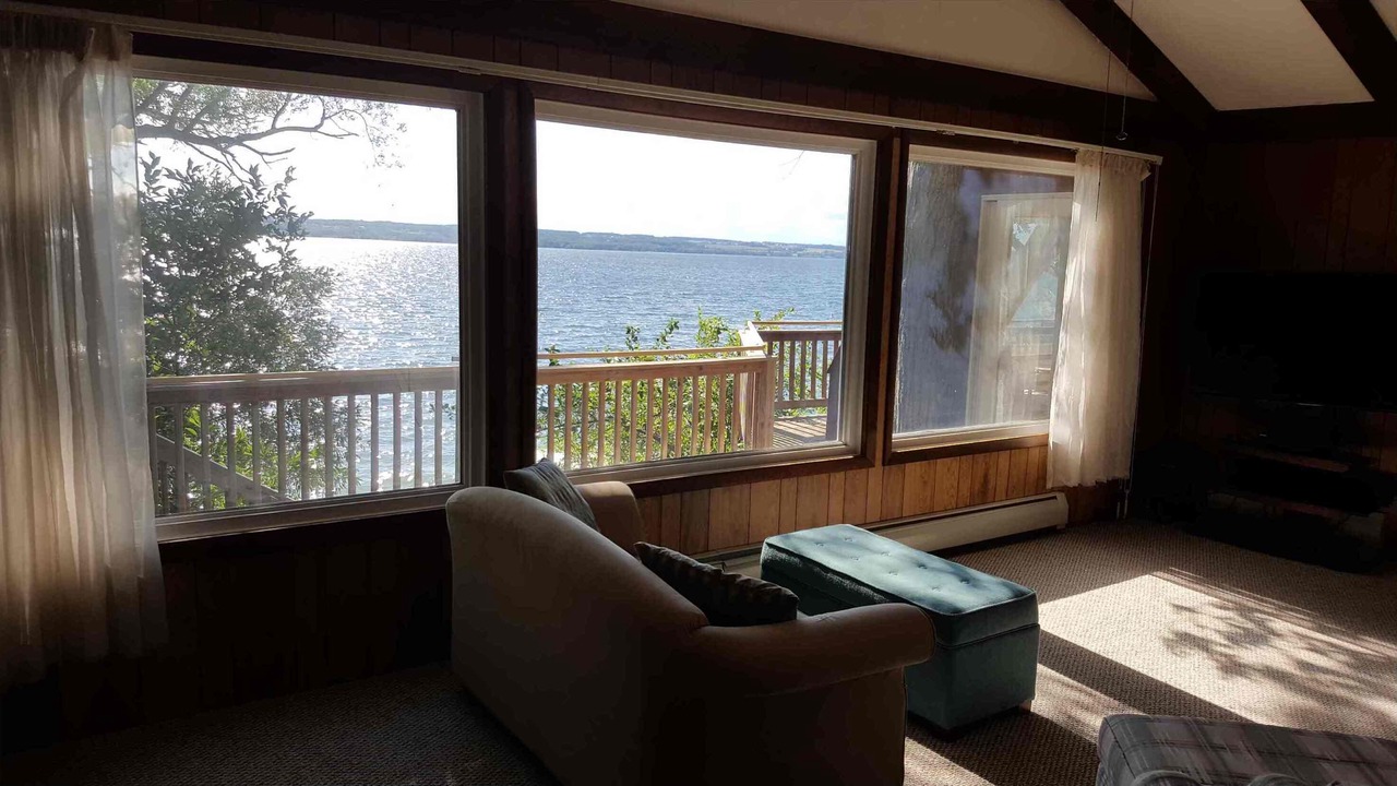 Photo of Livingroom in Romulus