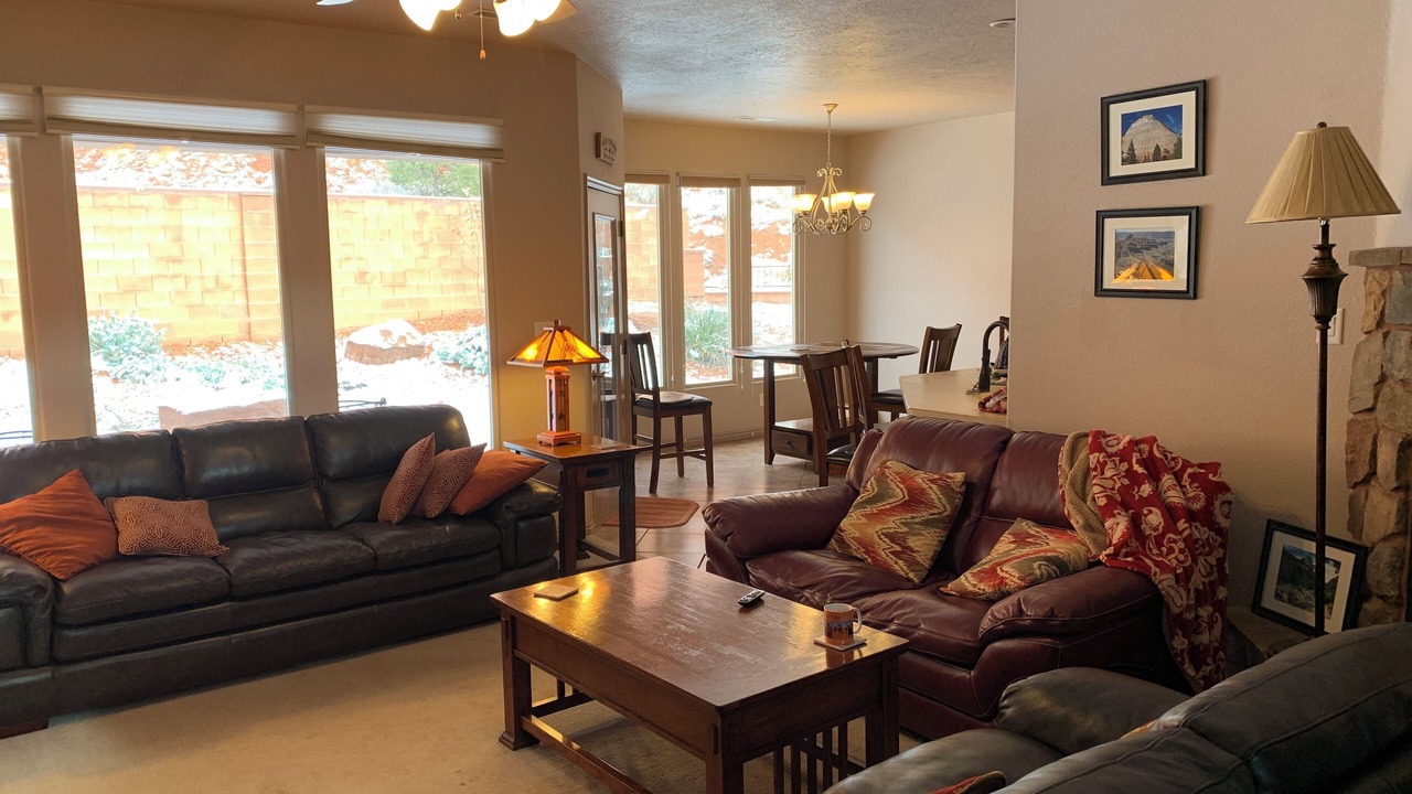 Photo of Livingroom in Kanab