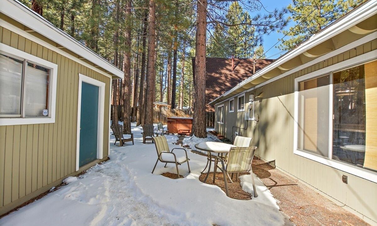 Photo of Outdoor in Summit Estates