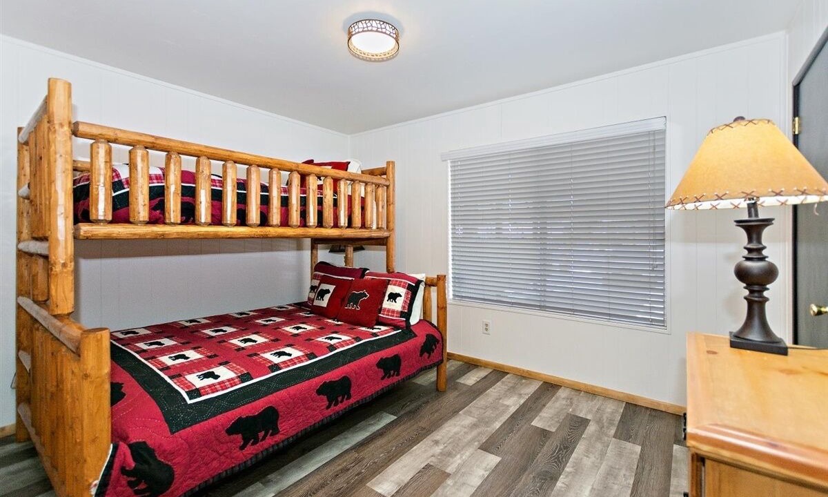 Photo of Bedroom in Summit Estates