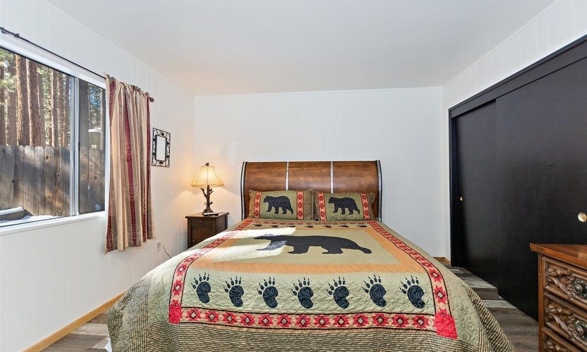 Photo of Bedroom in Summit Estates