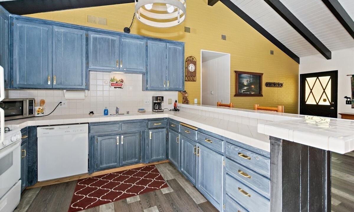 Photo of Kitchen in Summit Estates