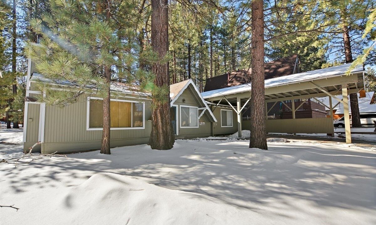 Photo of Outdoor in Summit Estates