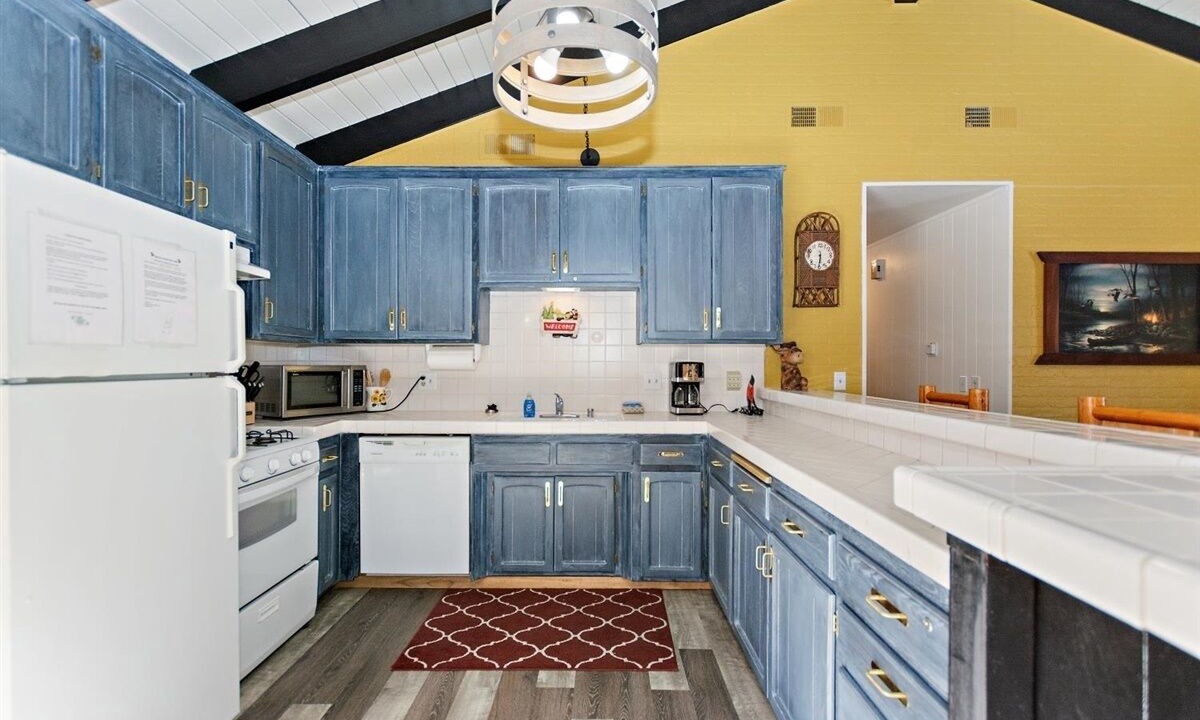 Photo of Kitchen in Summit Estates