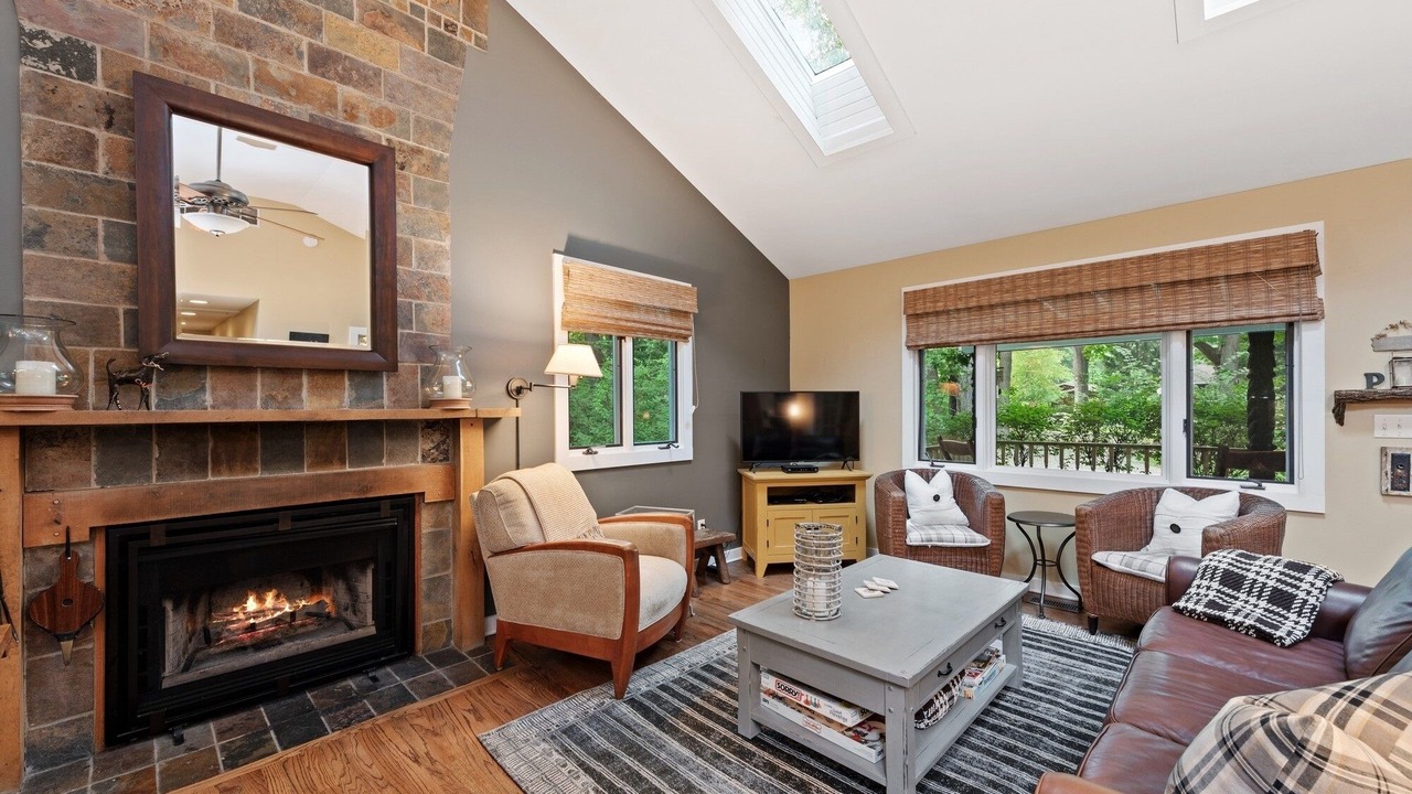 Photo of Livingroom in Harbert