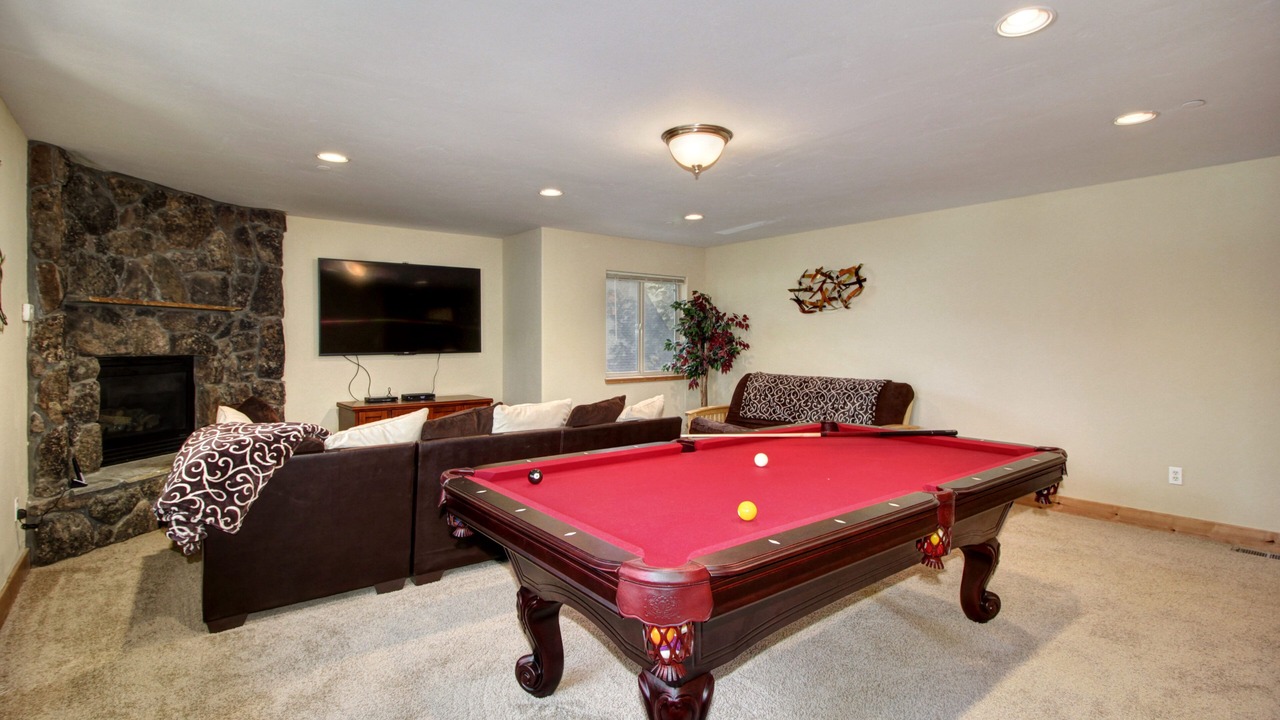 Photo of Livingroom in Pioneer Trail