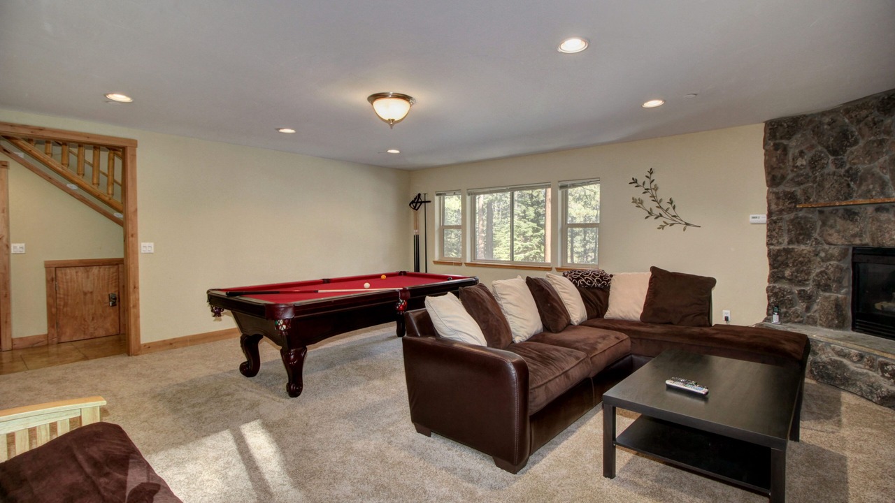 Photo of Livingroom in Pioneer Trail