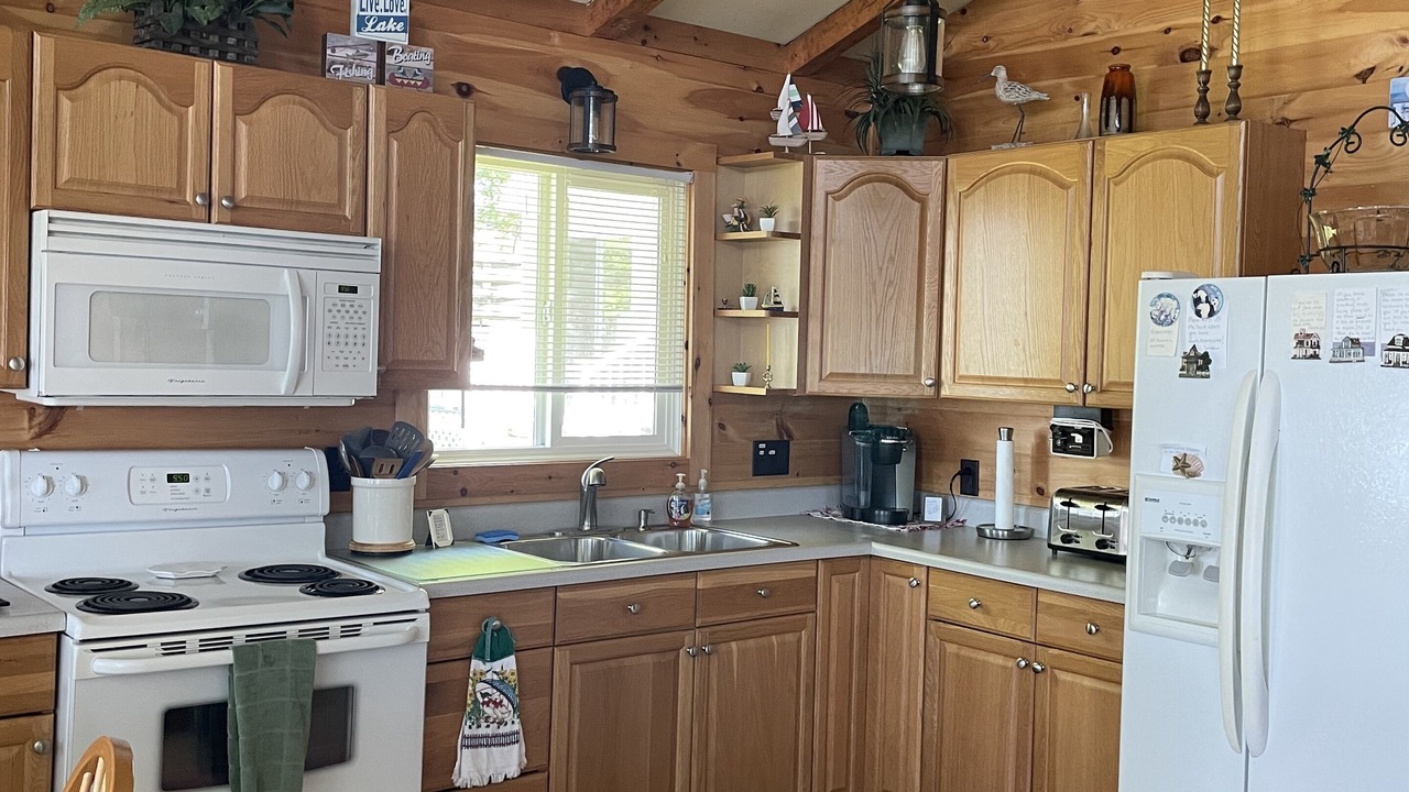 Photo of Kitchen in Alburg