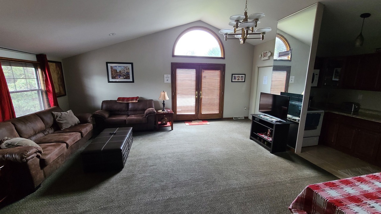 Photo of Livingroom in Moon Township