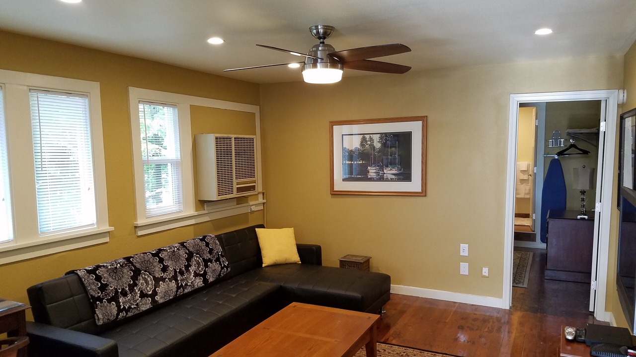 Photo of Livingroom in Lakewood