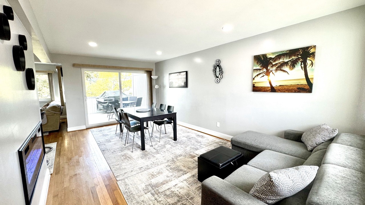 Photo of Livingroom in Northeast Virginia Beach