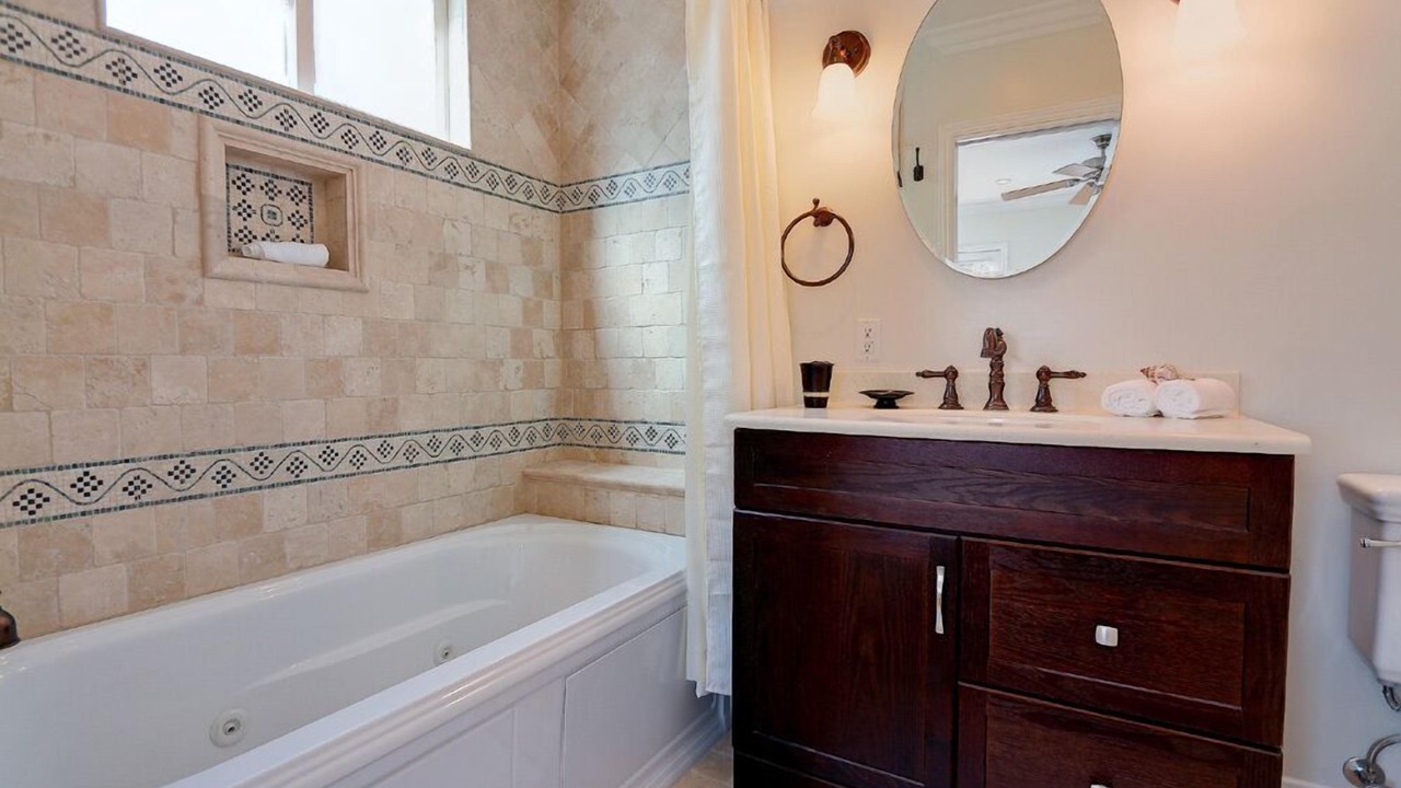 Photo of Bathroom in West Hollywood West