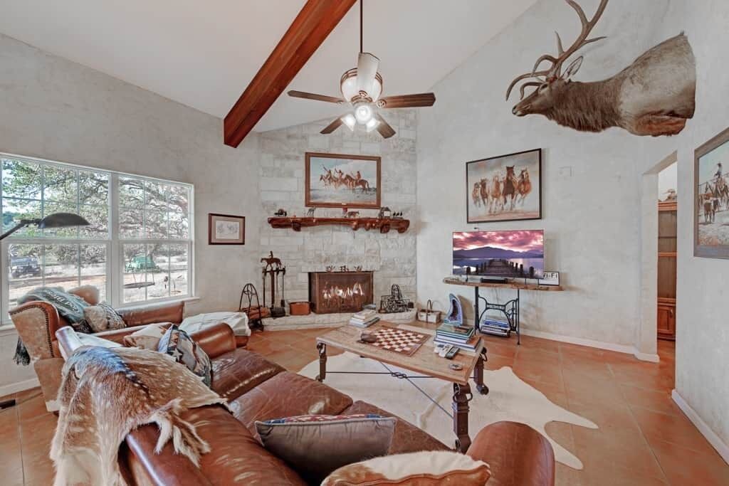 Photo of Livingroom in Johnson City