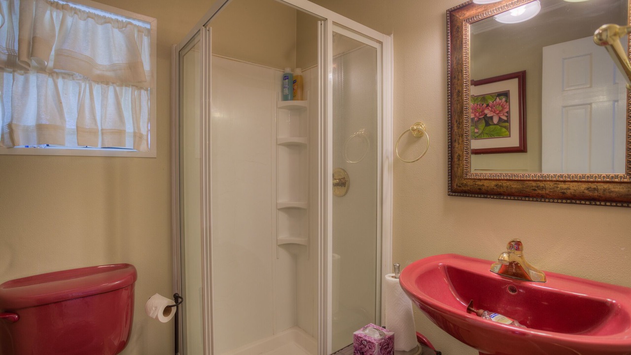 Photo of Bathroom in Uvalde