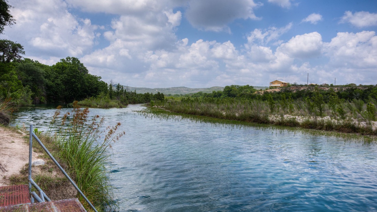 Photo of Outdoor in Uvalde