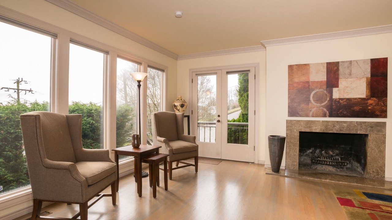 Photo of Livingroom in Lower Queen Anne