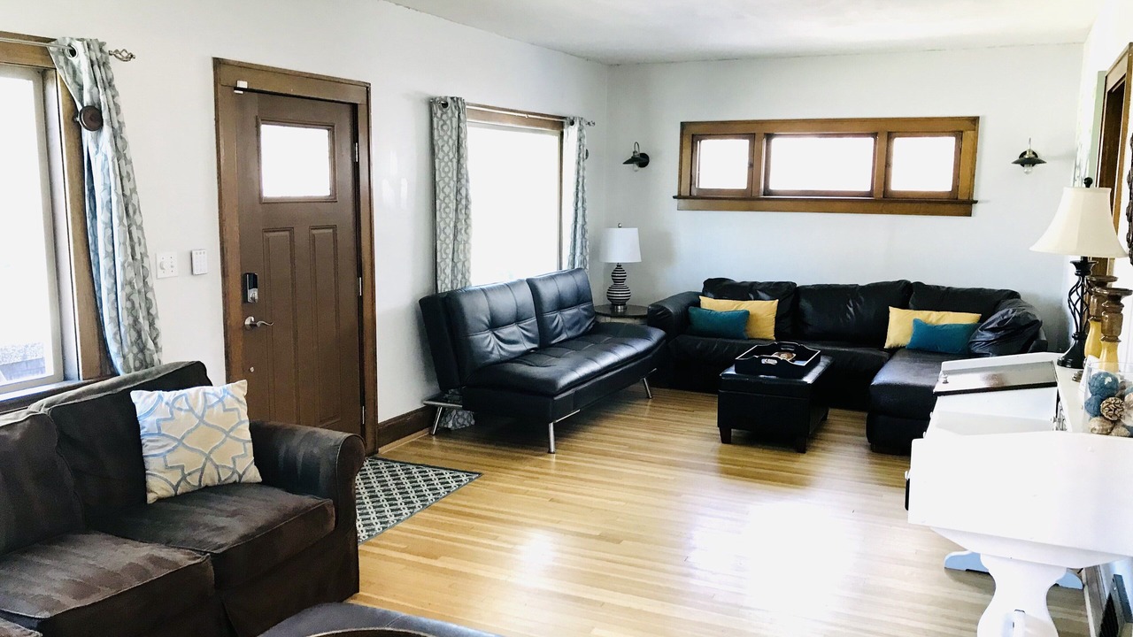 Photo of Livingroom in The Avenues