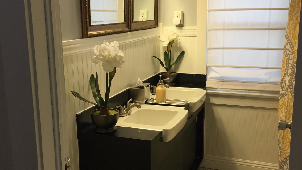 Photo of Bathroom in The Avenues