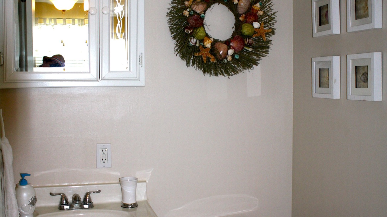 Photo of Bathroom in Cutthroat Harbor Estates