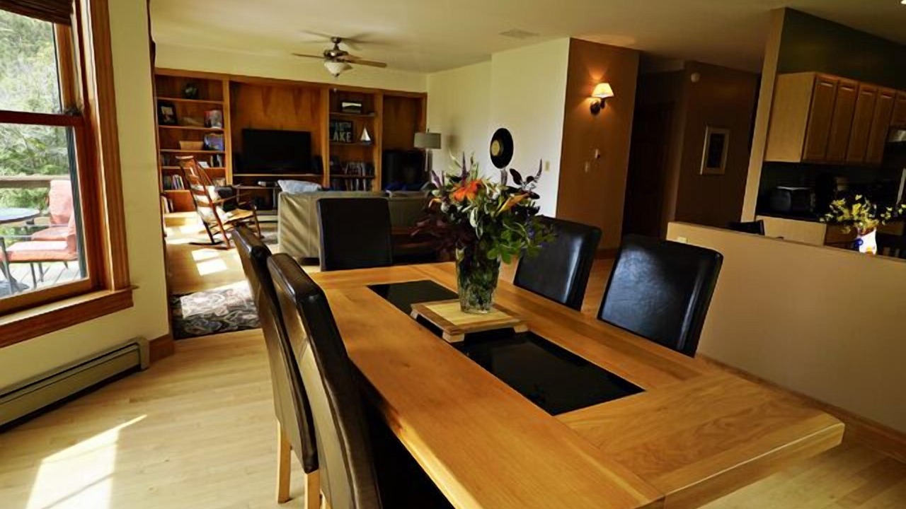 Photo of Livingroom in South Hero