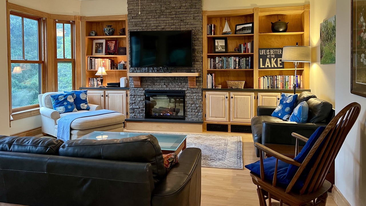 Photo of Livingroom in South Hero