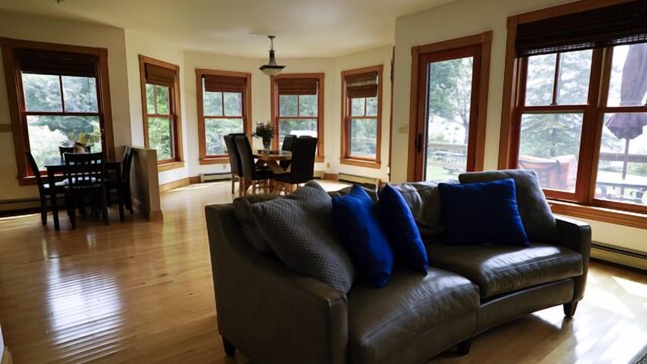 Photo of Livingroom in South Hero