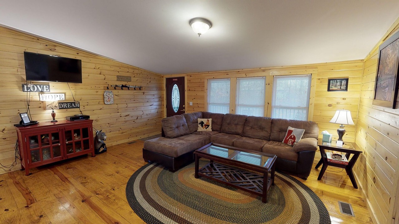 Photo of Livingroom in Nelsonville