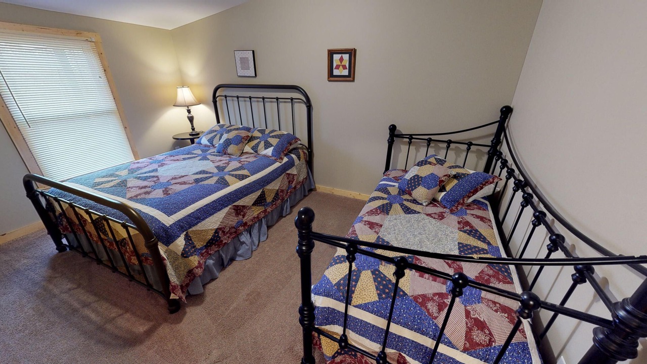 Photo of Bedroom in Nelsonville