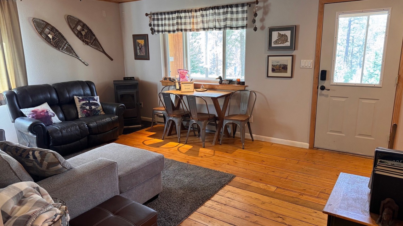Photo of Livingroom in Jemez Springs