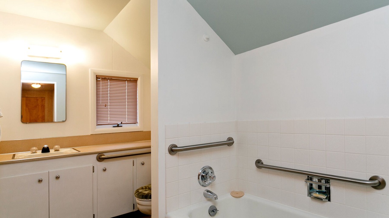 Photo of Bathroom in Arch Cape