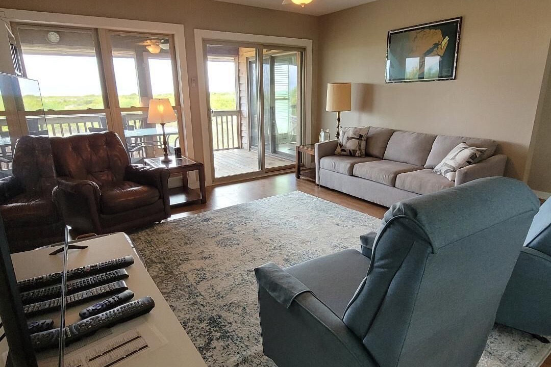 Photo of Livingroom in Oceanmarsh Subdivision