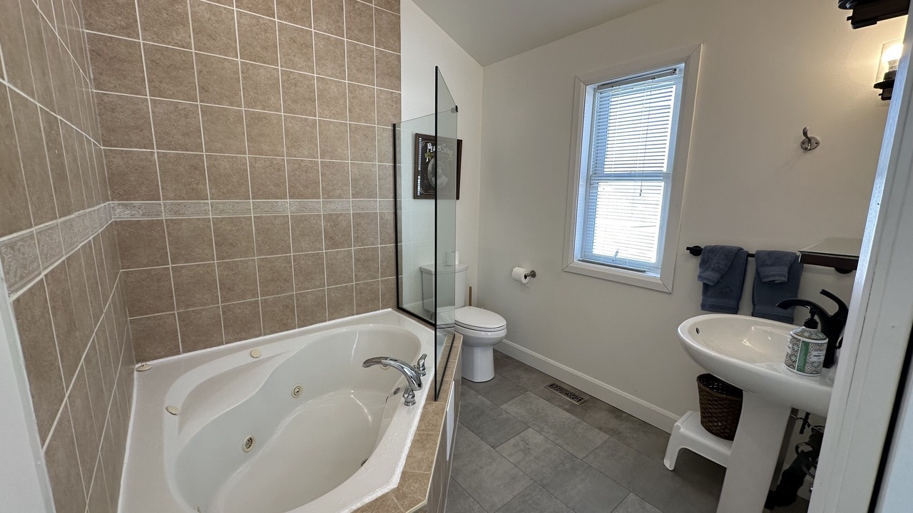 Photo of Bathroom in Rama