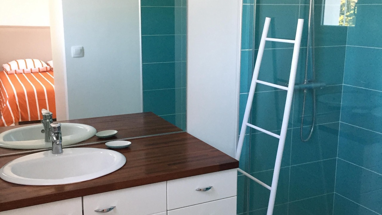 Photo of Bathroom in Jullouville