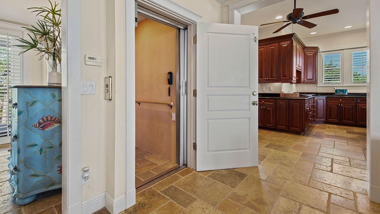 Photo of Others in Palm Island