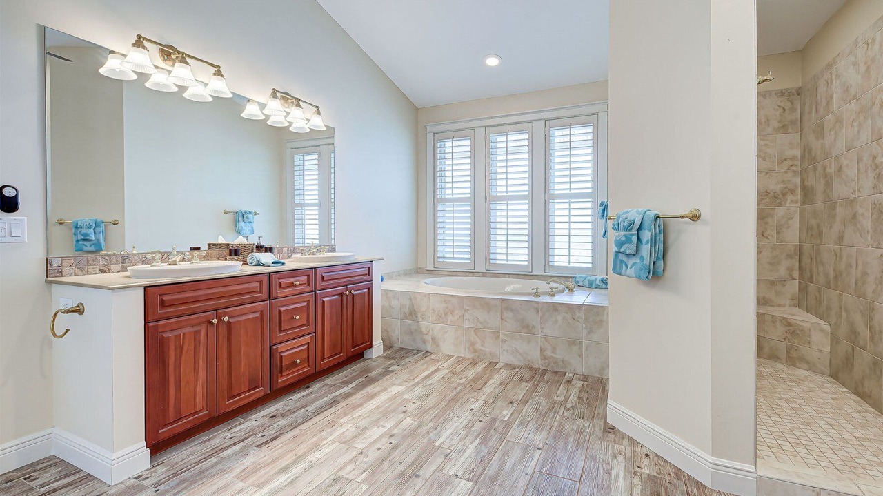 Photo of Bathroom in Palm Island