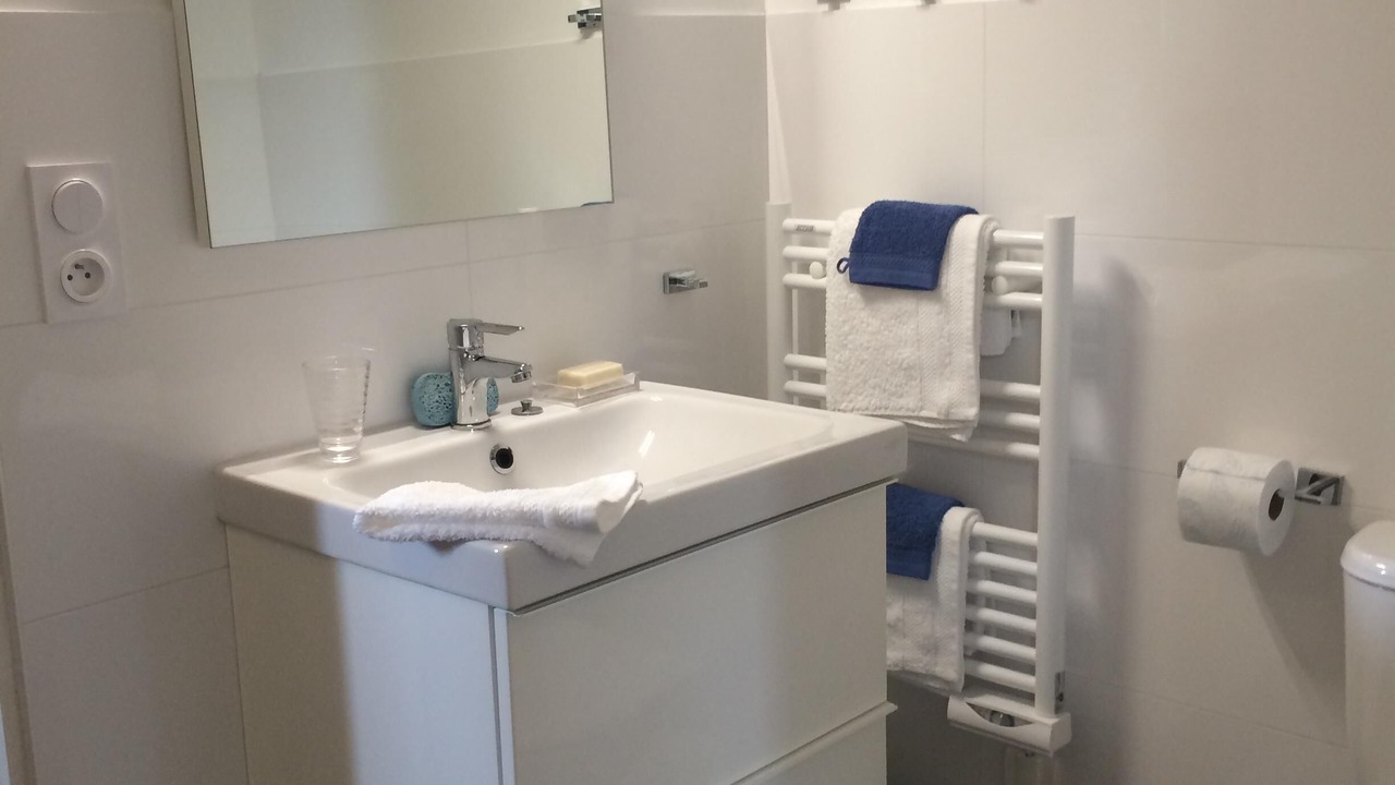 Photo of Bathroom in Plouguin