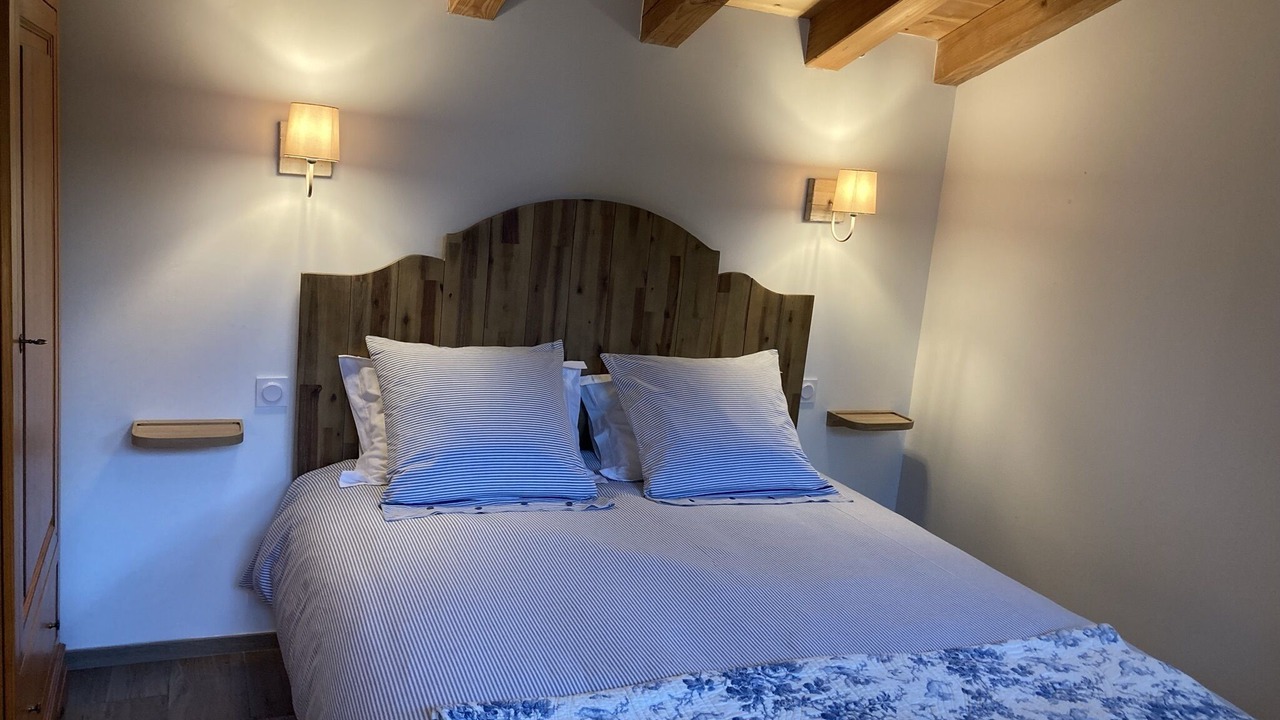 Photo of Bedroom in Plouguin