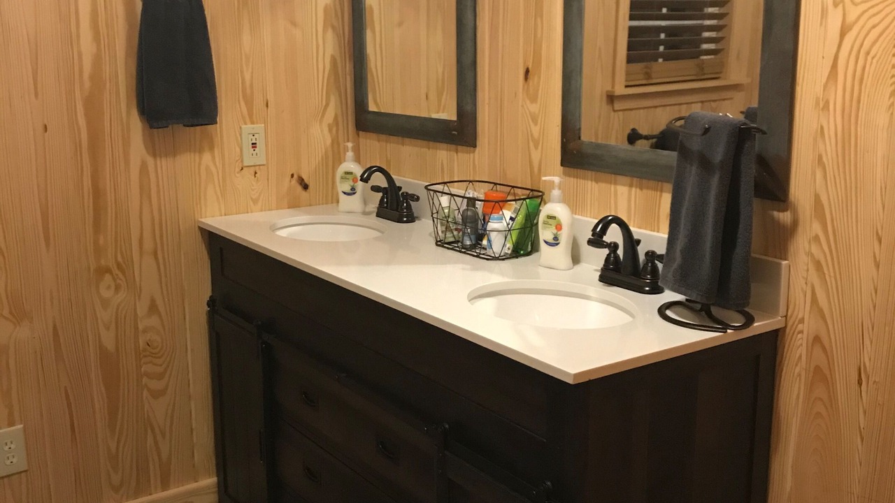 Photo of Bathroom in Blackshear