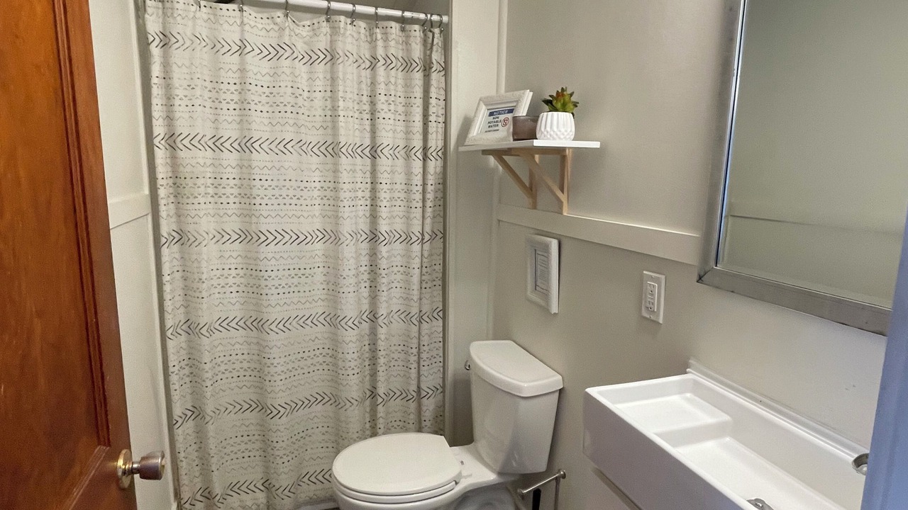 Photo of Bathroom in Lyndhurst