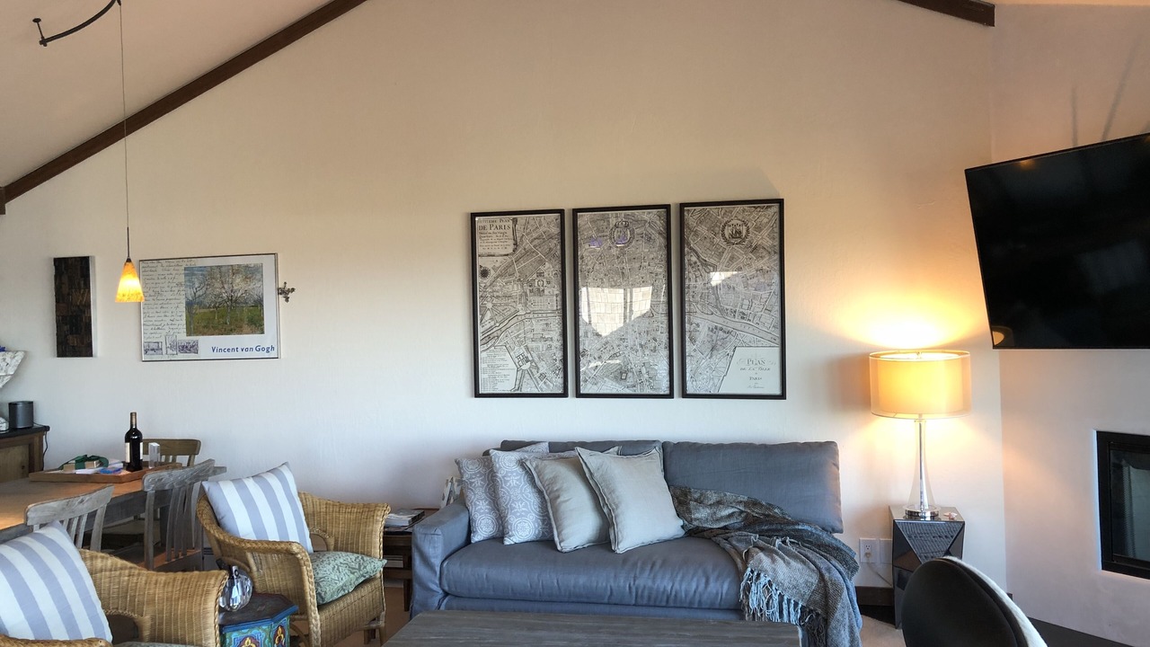 Photo of Livingroom in Castroville