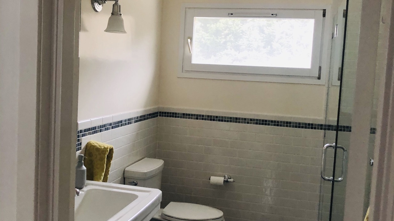 Photo of Bathroom in Wainscott Woods