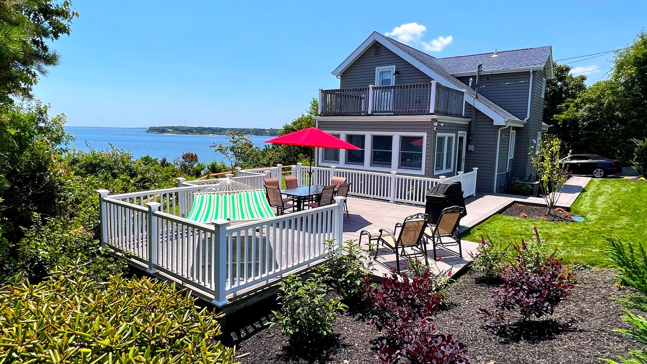 Photo of Patio Balcony in Hampton Bays