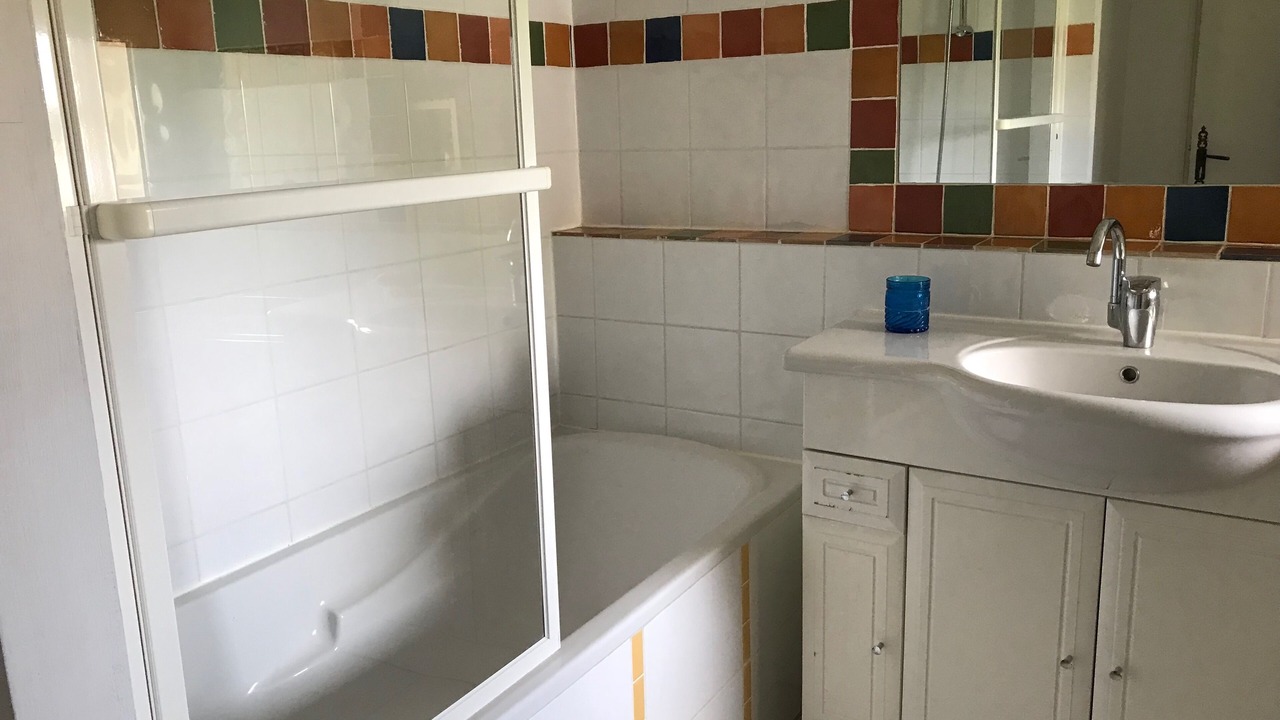 Photo of Bathroom in Camaret-sur-Aigues