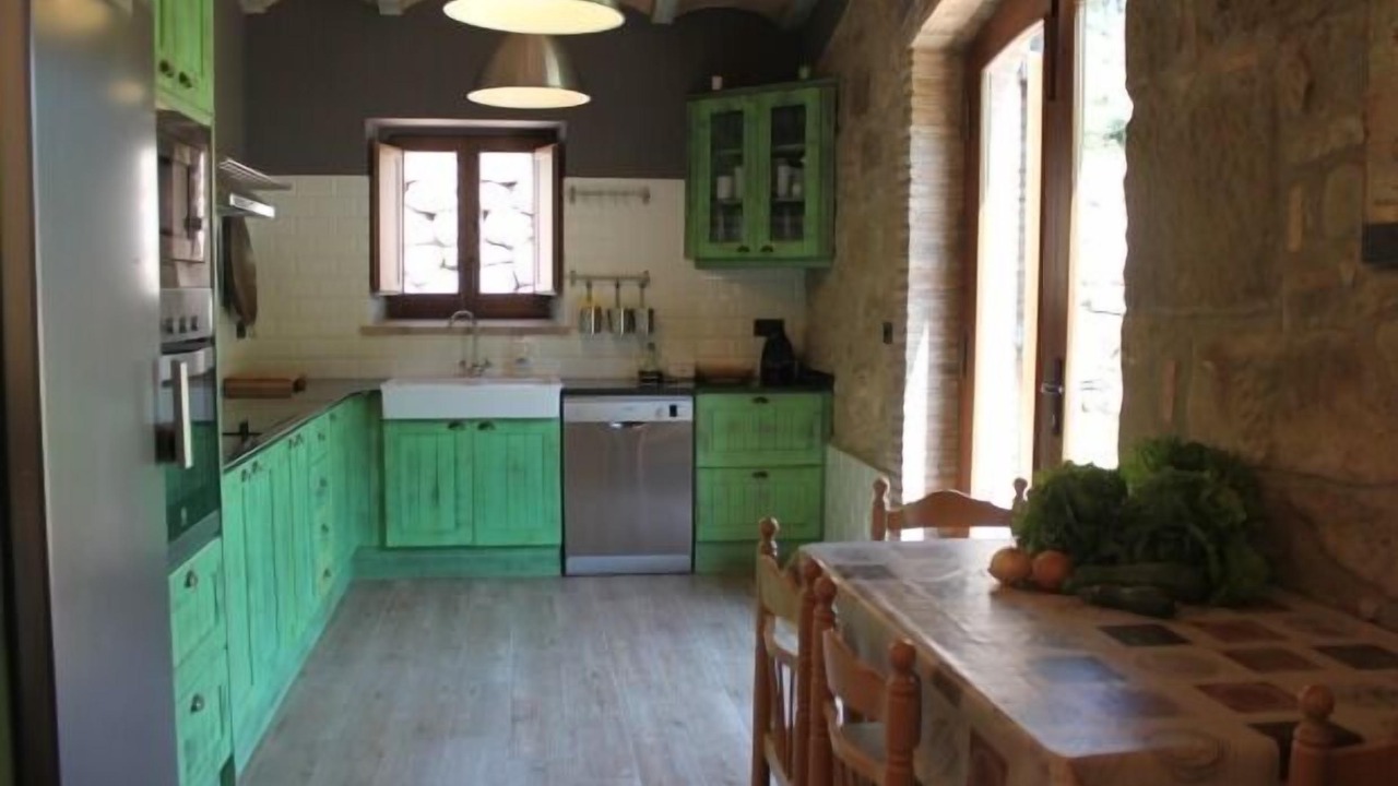 Photo of Kitchen in Viver i Serrateix