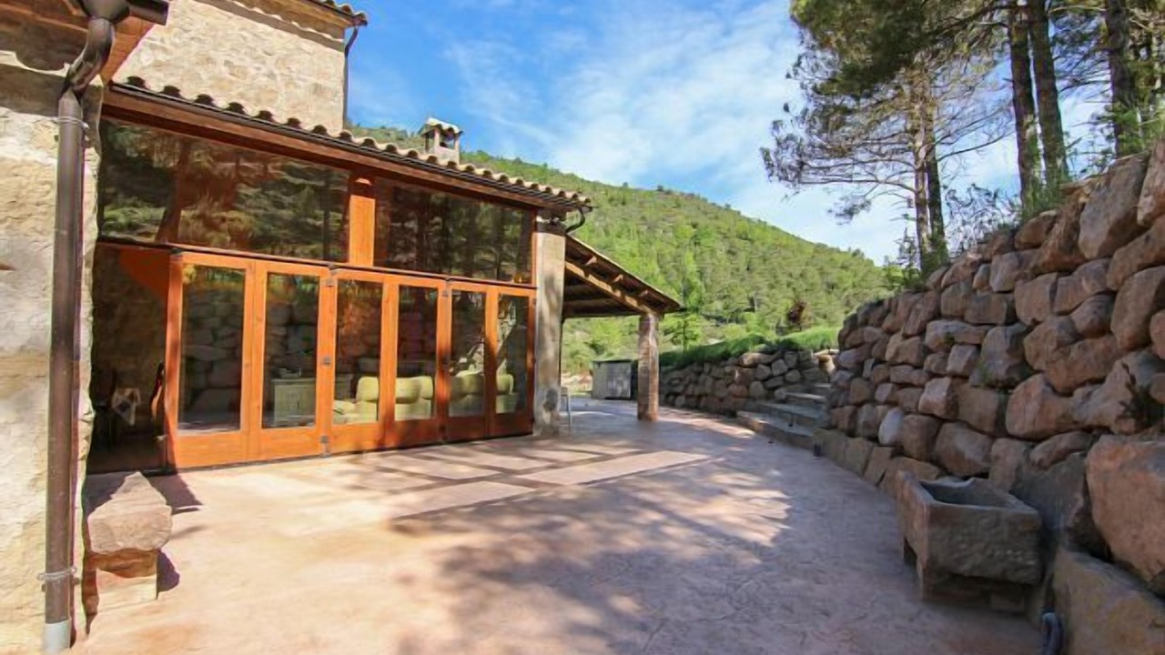Photo of Patio Balcony in Viver i Serrateix